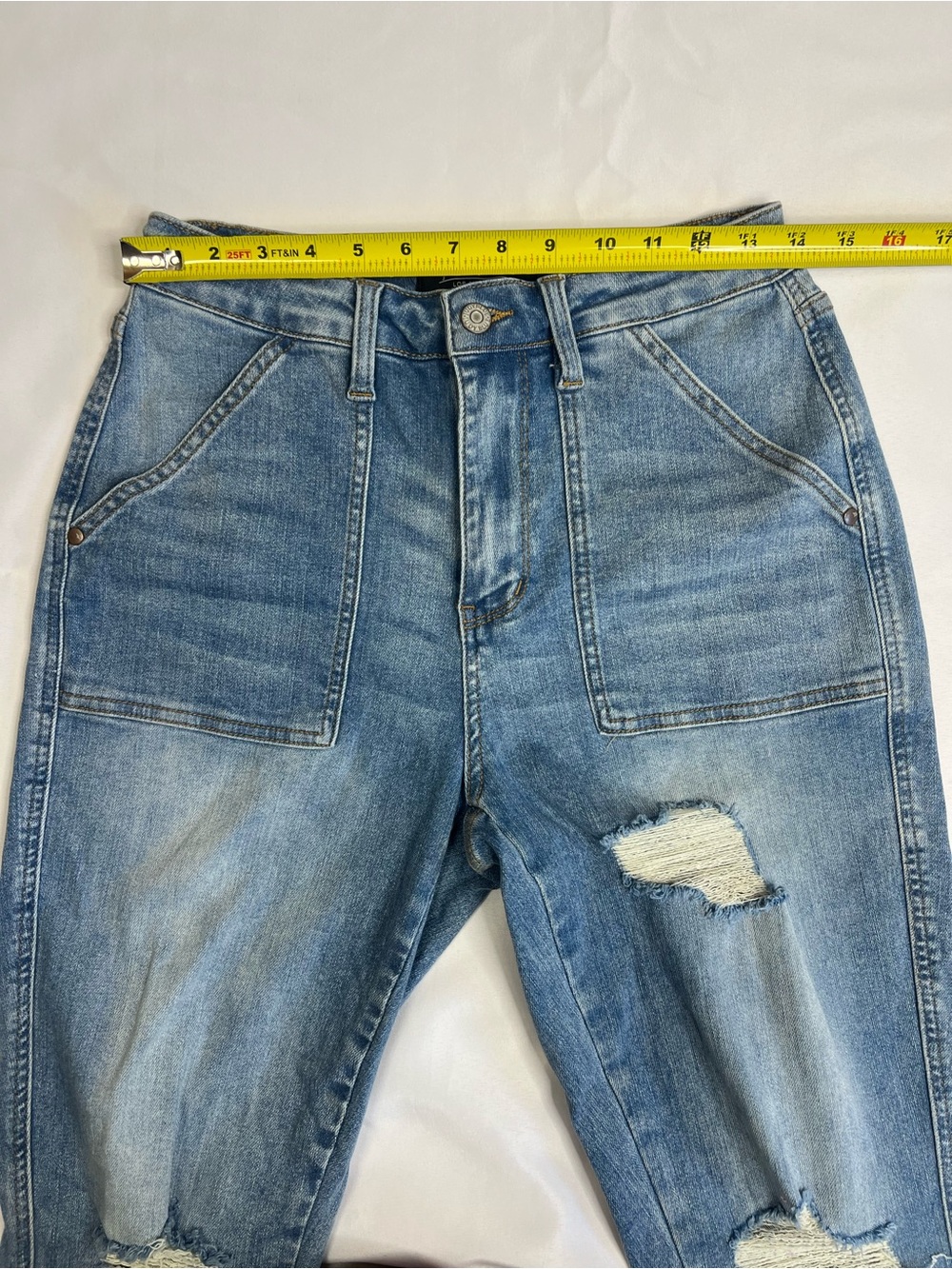 Judy Blue Boyfriend Fit Cargo Pocket Ripped Knee Jeans Size 7 / 28 33” long - Picture 8 of 9
